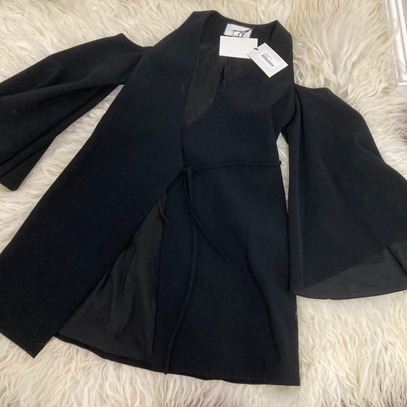 ALEXIS Tyra V-Neck Cold-Shoulder Crepe Dress - Picture 6 of 12